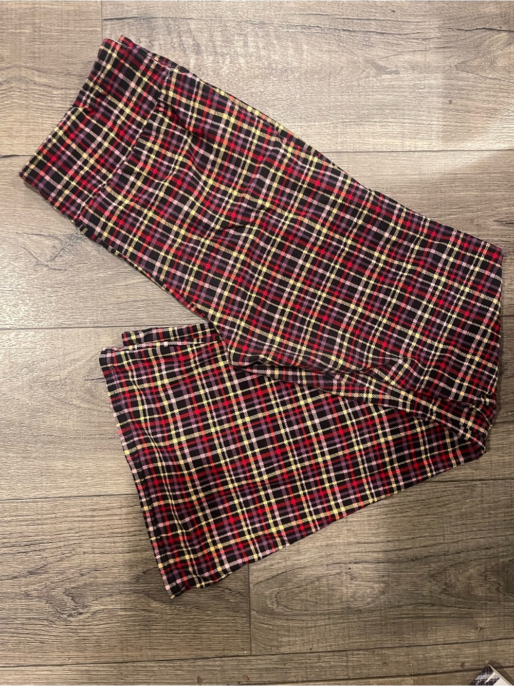 No Boundaries Red and Black Plaid Men's Pants